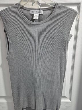 Chaus Women's Light Gray Ribbed Sleeveless Knit Tank